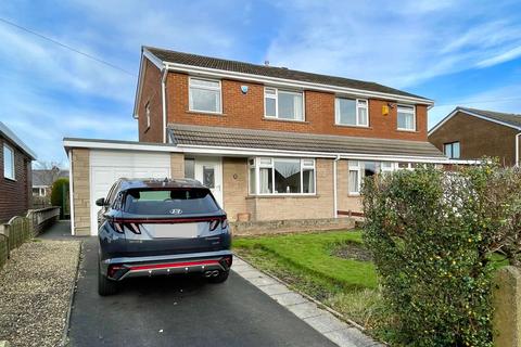 3 bedroom semi-detached house for sale, Briarlyn Avenue, Huddersfield, HD3