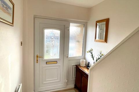 3 bedroom semi-detached house for sale, Briarlyn Avenue, Huddersfield, HD3