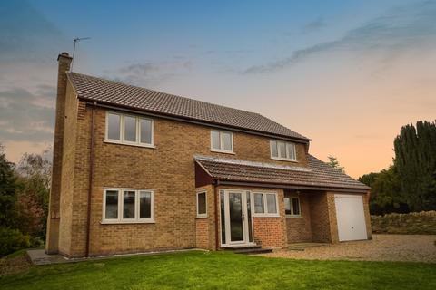 4 bedroom detached house to rent, Church Lane, Welby, NG32