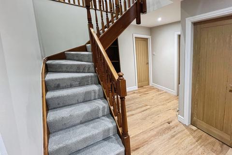 4 bedroom detached house to rent, Church Lane, Welby, NG32