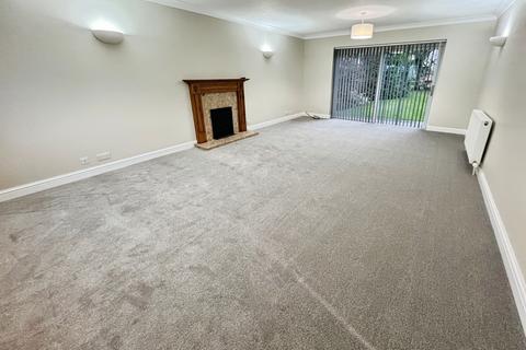 4 bedroom detached house to rent, Church Lane, Welby, NG32