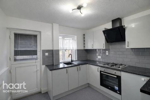 3 bedroom end of terrace house to rent, Saruman Lane, NORTHAMPTON