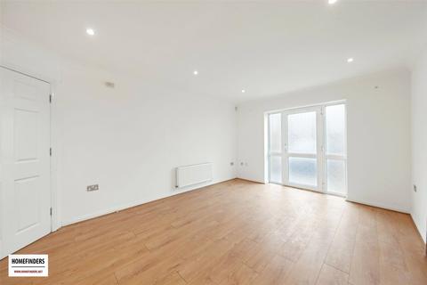 2 bedroom apartment to rent, Turner Street, London, E16