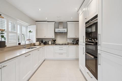 5 bedroom detached house for sale, Pfullmann Street, Aston Clinton HP22