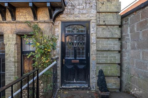 2 bedroom townhouse for sale, 65, Park Road, Ryde