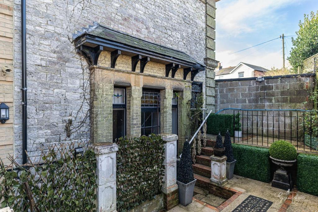 Courtyard Garden