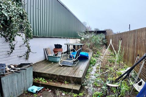 2 bedroom terraced house for sale, Station Road, Risca, NP11