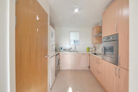 1 bedroom apartment for sale, at Alexandra Place, Southlake Crescent, Reading RG5