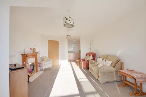1 bedroom apartment for sale, at Alexandra Place, Southlake Crescent, Reading RG5
