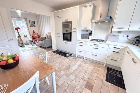 4 bedroom detached house for sale, Calder Gardens, Bingham