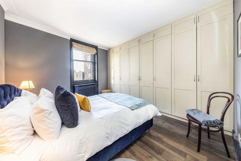 undefined, Gray's Inn Road, London WC1X