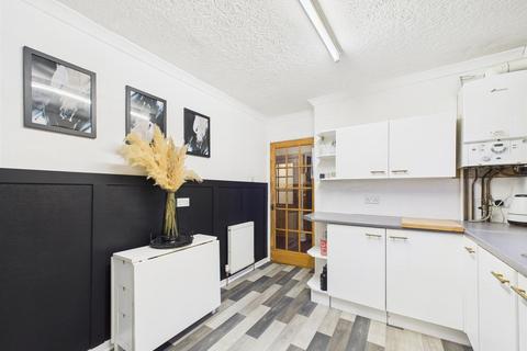 2 bedroom flat for sale, Lawers Place, Perth PH1