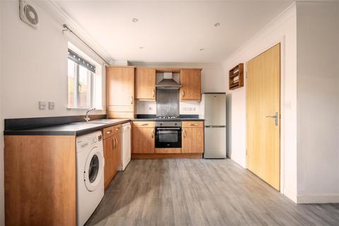 5 bedroom semi-detached house to rent, Harrington Way, Ashington