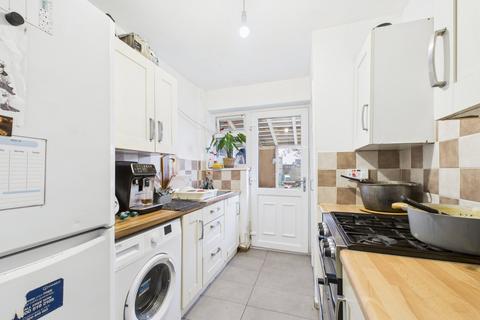 3 bedroom terraced house for sale, Sparrow Farm Drive, Feltham, Middlesex, TW14