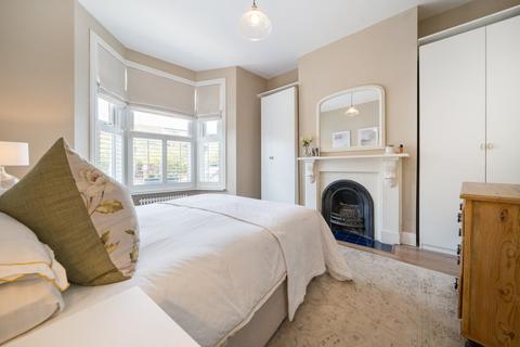 2 bedroom flat for sale, Earlsfield Road, Earlsfield, SW18