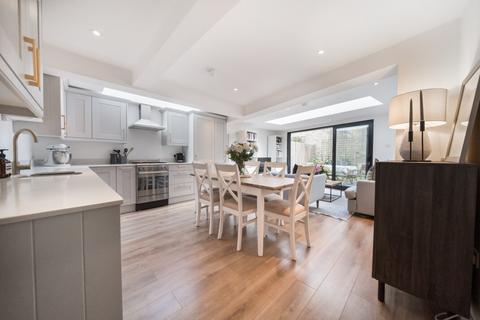 2 bedroom flat for sale, Earlsfield Road, Earlsfield, London, SW18