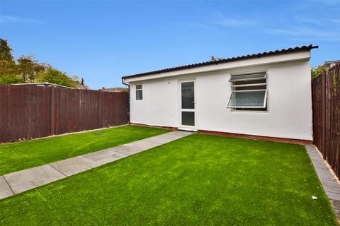 4 bedroom semi-detached house for sale, Littleport Spur, Slough