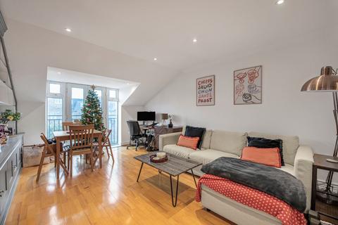 Wells Place, Earlsfield, London, SW18