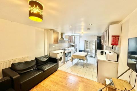 1 bedroom in a house share to rent, Newhall Street, Birmingham B3