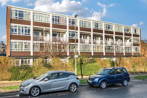 2 bedroom flat for sale, Kersfield Road, London, SW15