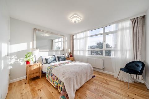 2 bedroom flat for sale, Kersfield Road, London, SW15