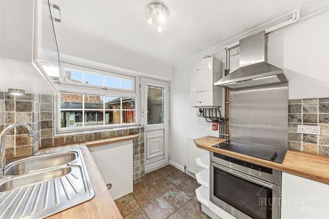 3 bedroom semi-detached house for sale, Moor Top Avenue, Pontefract WF7