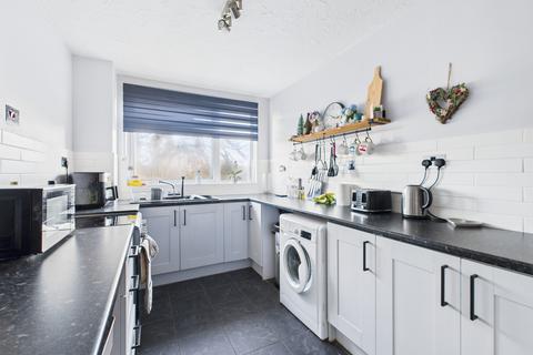 2 bedroom flat for sale, White House Close, Basingstoke, RG22
