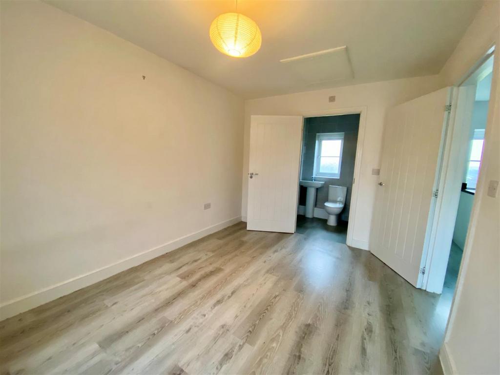 1 hc, bedroom.jpg