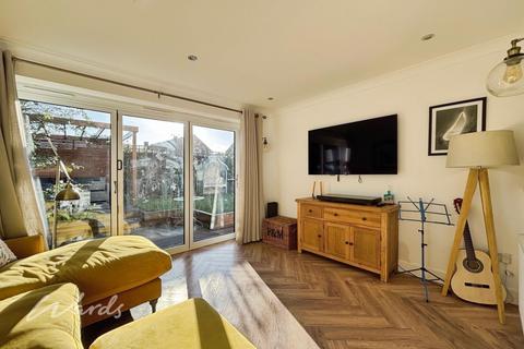 5 bedroom link detached house to rent, Tilmans Mead Farningham DA4