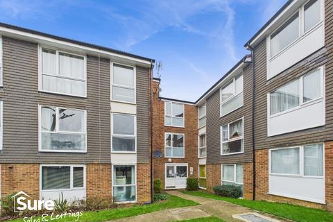 2 bedroom flat to rent, Cuffley Court, Hemel Hempstead, Hertfordshire, HP2 7LS