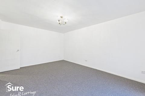 2 bedroom flat to rent, Cuffley Court, Hemel Hempstead, Hertfordshire, HP2 7LS