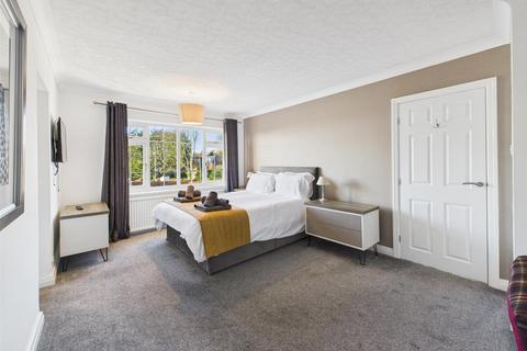 5 bedroom detached house for sale, Poplar Drive, Bridlington