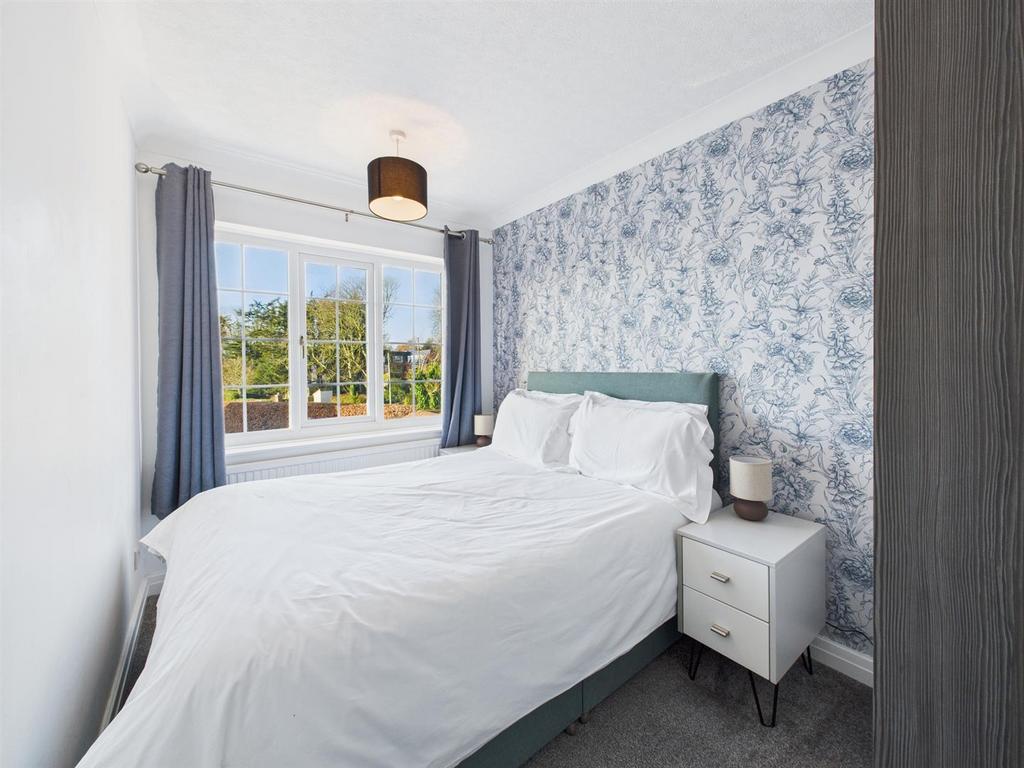 Bedroom: