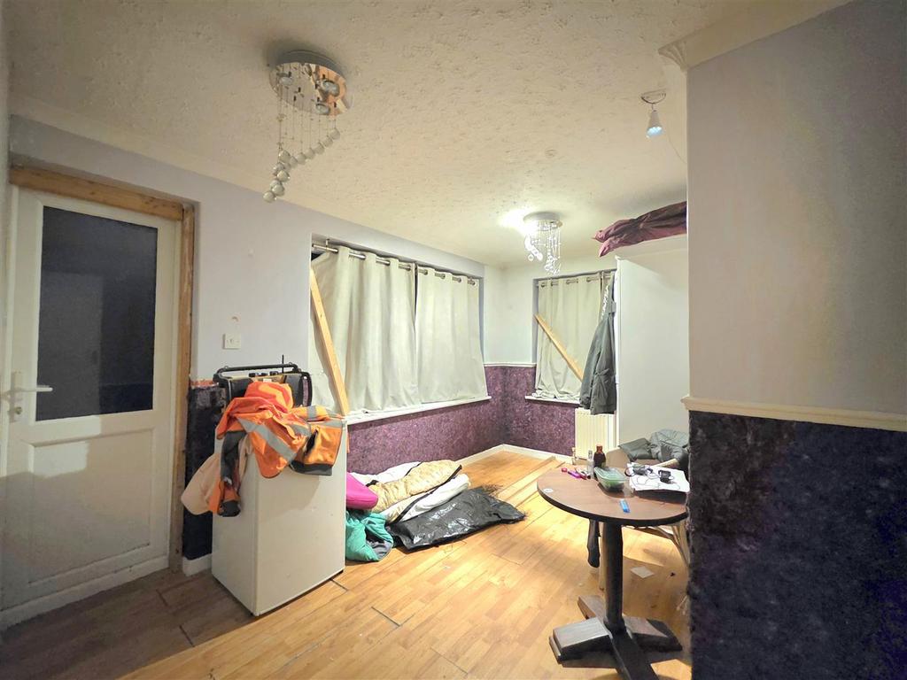 Family Room/Ground Floor Bedroom