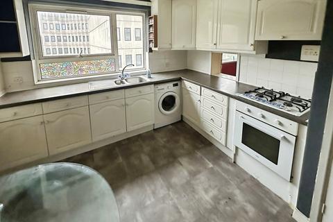 3 bedroom flat for sale, St Marys Court, Peterborough PE1