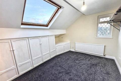 2 bedroom end of terrace house for sale, Arcadia Street, Keighley, BD21 1EJ