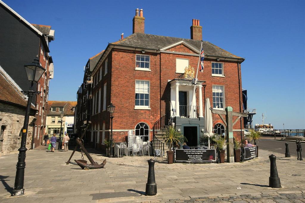 Custom House.JPG