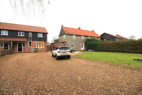 undefined, Sutton Crescent, Freethorpe NR13