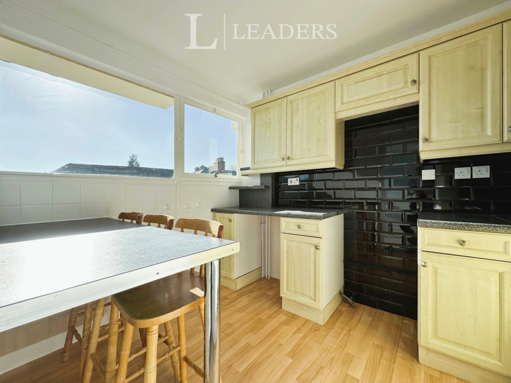 35d5d477-Kitchen 202