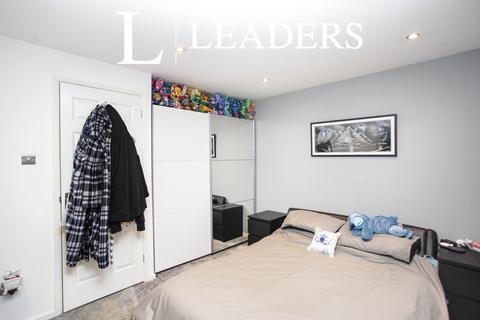 2 bedroom detached house to rent, Marywell Close, LE10