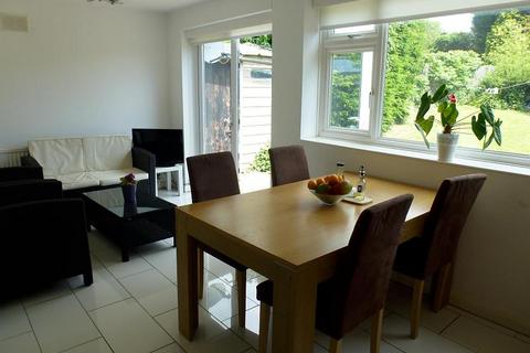 3 bedroom bungalow to rent, Mallory Road, Hove, BN3