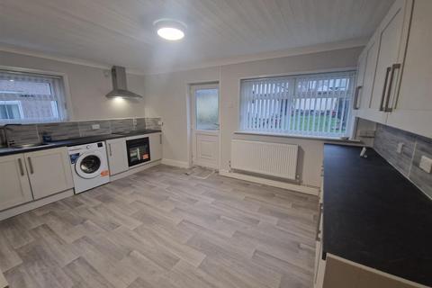 3 bedroom semi-detached house to rent, St. Margarets Avenue, Jersey Marine, Neath