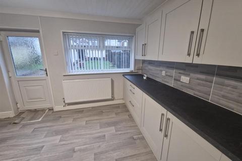 3 bedroom semi-detached house to rent, St. Margarets Avenue, Jersey Marine, Neath