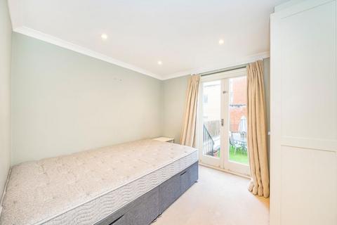 2 bedroom flat for sale, Cosway Street, London NW1
