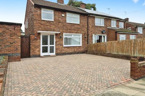 3 bedroom semi-detached house to rent, Cornlands Road, York YO24