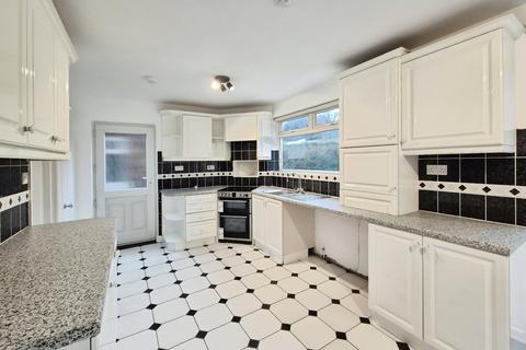 3 bedroom semi-detached house to rent, Cornlands Road, York YO24