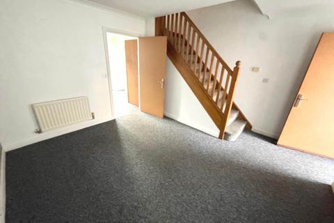 2 bedroom mews to rent, Claude Street, Warrington