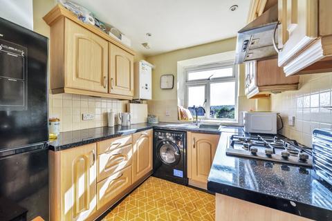 2 bedroom flat for sale, Faversham Road, Catford London, SE6