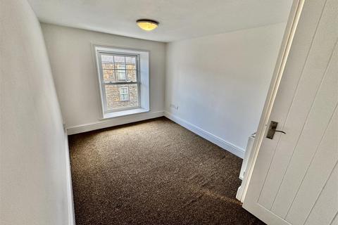 3 bedroom terraced house for sale, Eifl Road, Trefor