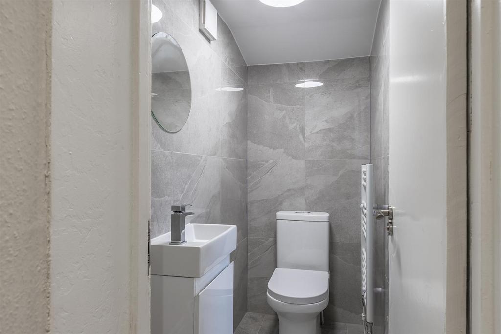 Flat 2 - 21 Grove Rd-18 copy.jpg